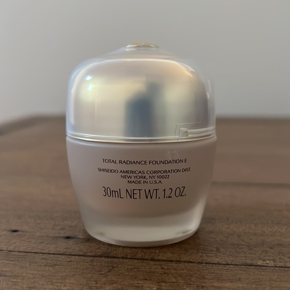 Shiseido future solution lx shade Golden 4 - Picture 2 of 9